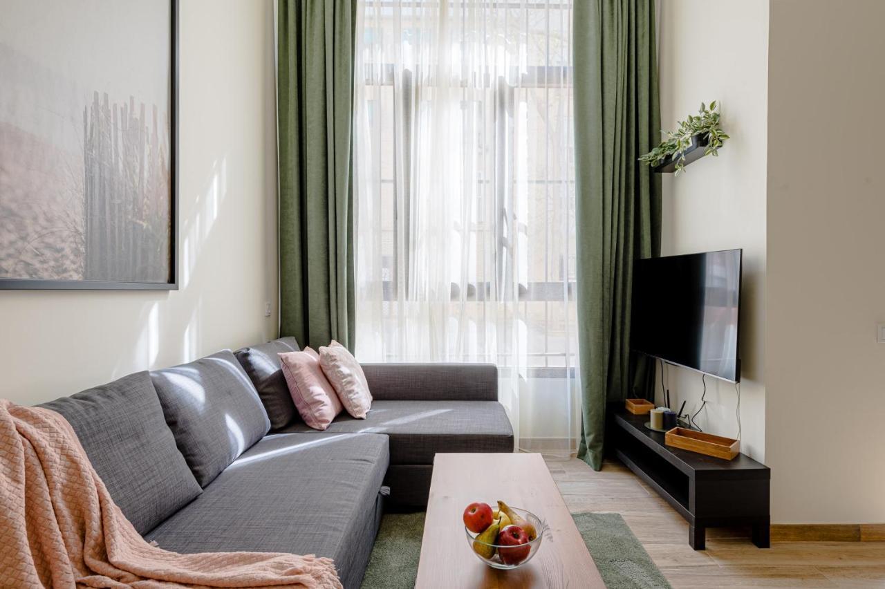 Simone Apartments Madrid Luaran gambar