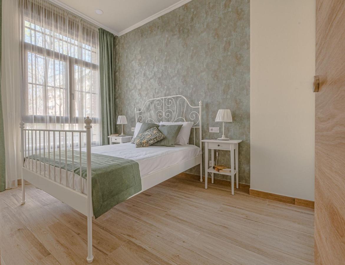 Simone Apartments Madrid Luaran gambar