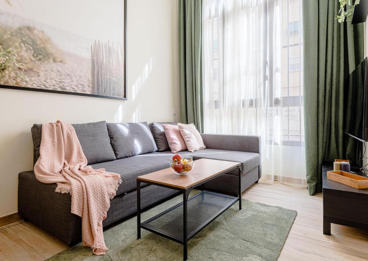Simone Apartments Madrid Luaran gambar