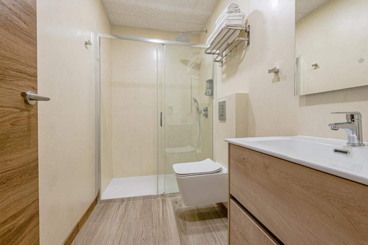 Simone Apartments Madrid Luaran gambar